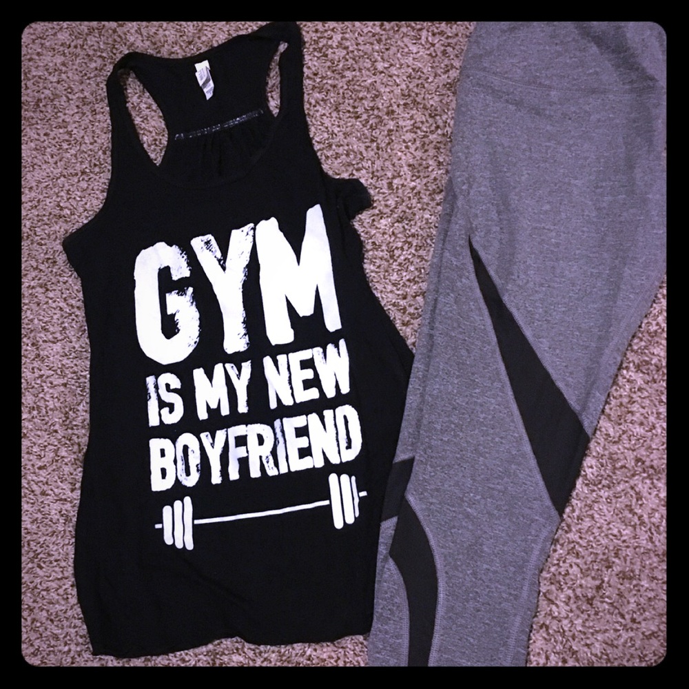 Lose fit gym tank top, dry-fit workout pants.